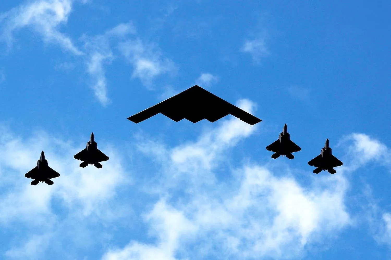 does-a-b2-with-accompanying-stealth-fighter-jets-actually-v0-tj9u76neb7af1